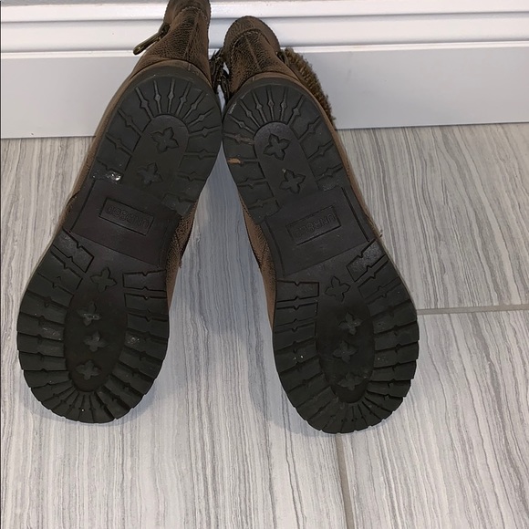 Boots - Picture 5 of 5